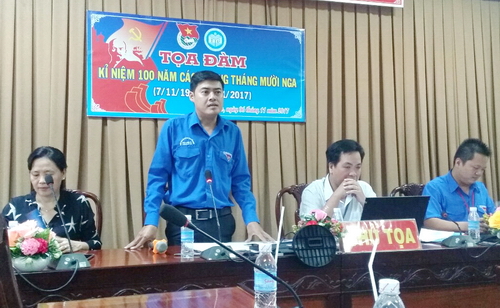 Đồng chí Nguyễn Quang Minh - Phó Bí thư Tỉnh Đoàn phát biểu tại buổi tọa đàm